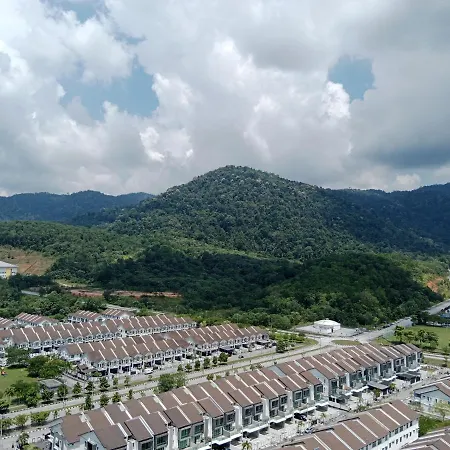 Muslim Homestay At Meru Ipoh Exterior photo