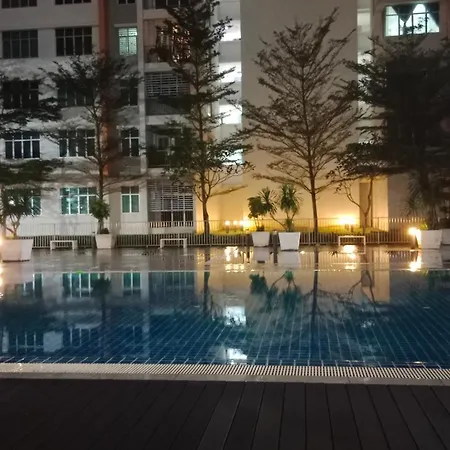 Muslim Homestay At Meru Ipoh Exterior photo